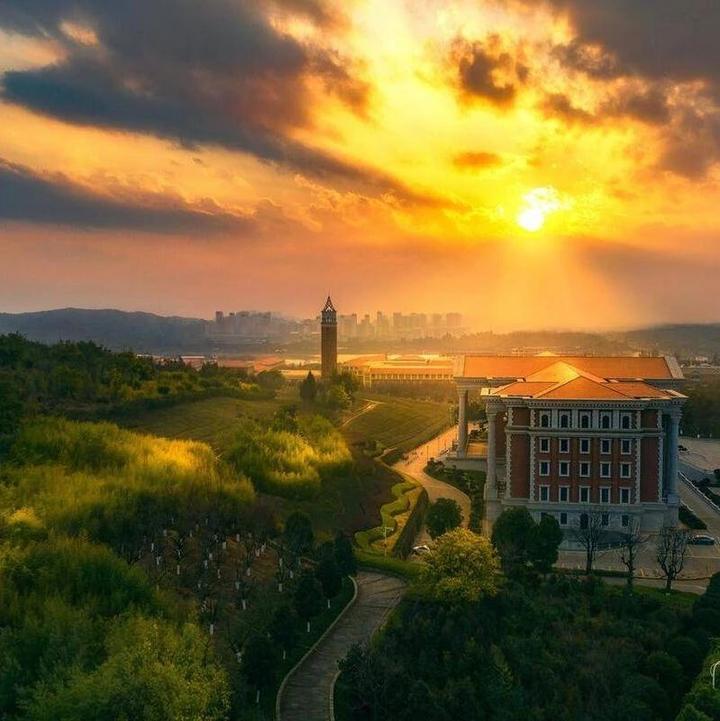 云南大学(云南大学研究生院)